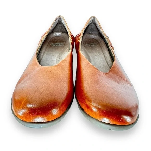 Dansko Kira Round Toe Flat Luggage Aniline Calf Brown Leather Women's 38 (7.5-8) - Picture 2 of 8